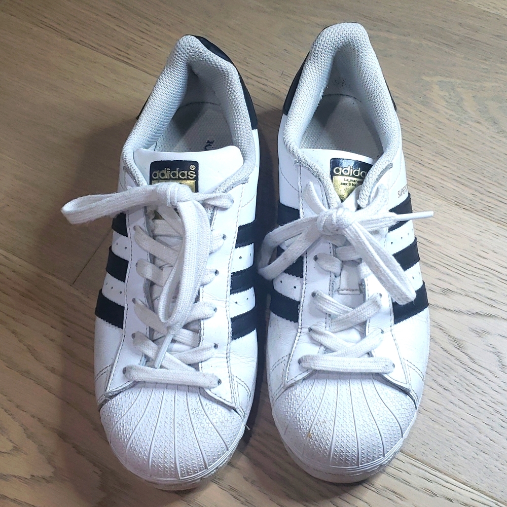 Adidas black white and gold superstar shoes size 7